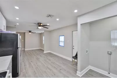 4602 Courtland Street, Tampa, FL 33610 - Photo 10