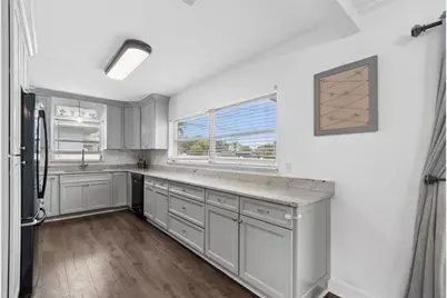 3100 52nd Street N, Saint Petersburg, FL 33710 - Photo 14