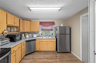 6355 Crestview Dr, Brooksville, FL 34602 - Photo 12