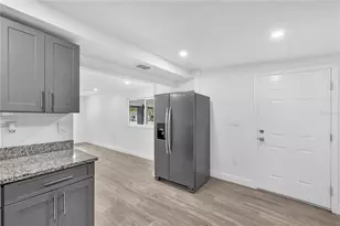 10104 N 15th St, Tampa, FL 33612 - Photo 16