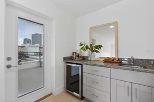 134 8th St N, Saint Petersburg, FL 33701 - Photo 64