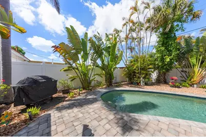 5042 Lake Charles Drive N, Kenneth City, FL 33709 - Photo 20