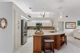 2047 Overbrook Ln, Spring Hill, FL 34606 - Photo 12