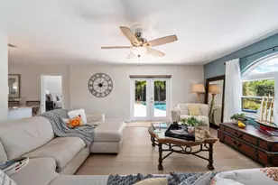 1100 36th Ave NE, Saint Petersburg, FL 33704 - Photo 4
