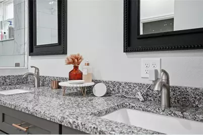 12223 Peregrine Falcon Avenue, Weeki Wachee, FL 34614 - Photo 32