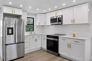 4929 Largo Terrace, New Port Richey, FL 34652 - Photo 10