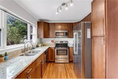 2425 36th Avenue N, Saint Petersburg, FL 33713 - Photo 14