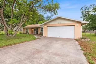 5112 Bernadette Dr, Zephyrhills, FL 33541 - Photo 1