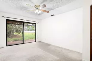 5112 Bernadette Dr, Zephyrhills, FL 33541 - Photo 8