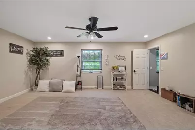 27625 Lincoln Place, Wesley Chapel, FL 33544 - Photo 64