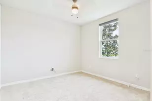 38707 Finn Clover Ln, Zephyrhills, FL 33540 - Photo 10