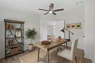 9150 Wood Terrace Dr, Tampa, FL 33637 - Photo 30