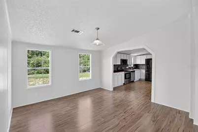 9150 Wood Terrace Drive, Tampa, FL 33637 - Photo 12