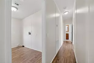 9150 Wood Terrace Dr, Tampa, FL 33637 - Photo 34