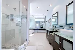 8485 Blind Pass Dr, Treasure Island, FL 33706 - Photo 26