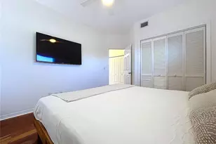 8485 Blind Pass Dr, Treasure Island, FL 33706 - Photo 20