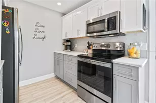 8911 Blind Pass Rd, Saint Pete Beach, FL 33706 - Photo 12