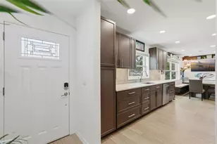 3698 61st Way N, Saint Petersburg, FL 33710 - Photo 4