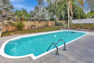220 Normandy Cir W, Palm Harbor, FL 34683 - Photo 2