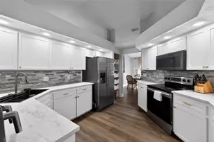 7938 Ashley Pointe Dr, Lakeland, FL 33810 - Photo 16