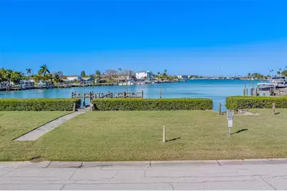 717 Sunset Cove, Madeira Beach, FL 33708 - Photo 2