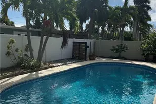 717 Sunset Cove, Madeira Beach, FL 33708 - Photo 20