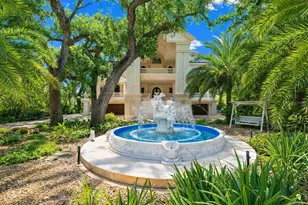 2000 Park St N, Saint Petersburg, FL 33710 - Photo 10