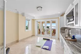 2000 Park St N, Saint Petersburg, FL 33710 - Photo 60