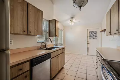 274 Buckingham Place, Palm Harbor, FL 34684 - Photo 12