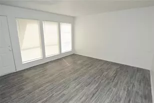 5004 Castile Pl, Tampa, FL 33617 - Photo 4