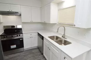 5004 Castile Pl, Tampa, FL 33617 - Photo 20