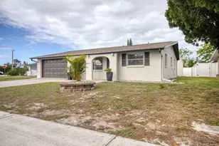 9405 Gableton Ln, Port Richey, FL 34668 - Photo 4