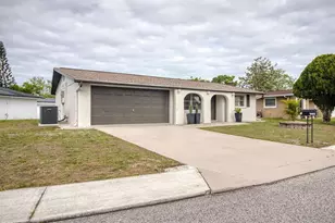 9405 Gableton Ln, Port Richey, FL 34668 - Photo 2