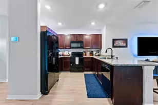 10918 Trailing Vine Dr, Tampa, FL 33610 - Photo 8