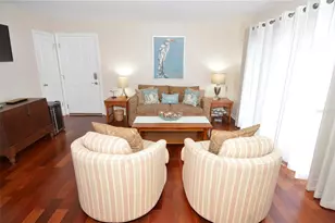 213 Sea Horse Dr SE, Saint Petersburg, FL 33705 - Photo 14