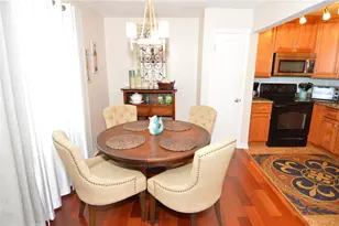 213 Sea Horse Dr SE, Saint Petersburg, FL 33705 - Photo 10