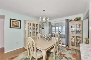 608 La Jolla Ave, Sun City Center, FL 33573 - Photo 6
