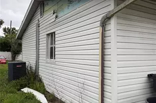 3915 51st Ave N, Saint Petersburg, FL 33714 - Photo 4