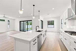 5407 S Elkins Ave, Tampa, FL 33611 - Photo 14