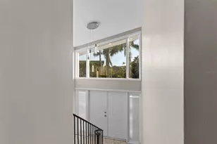7887 9th Ave S, Saint Petersburg, FL 33707 - Photo 28