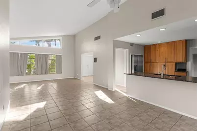 7887 9th Avenue S, Saint Petersburg, FL 33707 - Photo 10