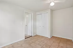 725 8th St N, Saint Petersburg, FL 33701 - Photo 10