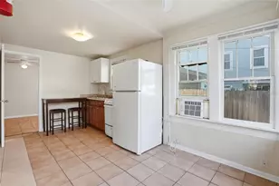 725 8th St N, Saint Petersburg, FL 33701 - Photo 6