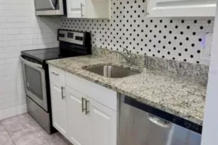 6312 Newtown Cir, Tampa, FL 33615 - Photo 4