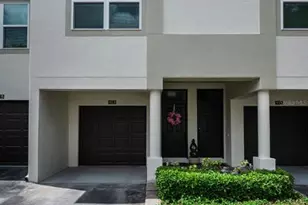 913 Normandy Trace Rd, Tampa, FL 33602 - Photo 2
