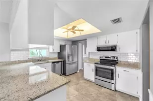 3706 Orangecrest St, Valrico, FL 33596 - Photo 8