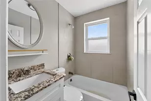 1900 16th St S, Saint Petersburg, FL 33705 - Photo 32