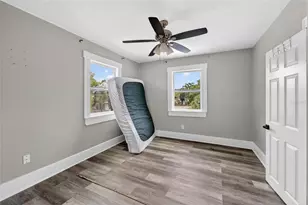 1900 16th St S, Saint Petersburg, FL 33705 - Photo 34