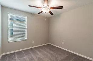 15515 Peace River Pl, Sun City Center, FL 33573 - Photo 32