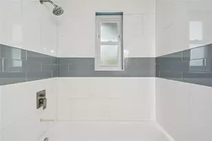 3679 Sugarcreek Dr, Tampa, FL 33619 - Photo 18